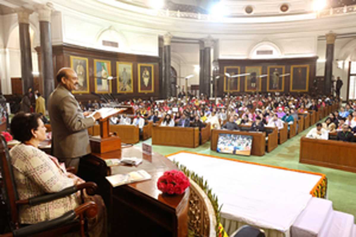 भारत की महिलाएं और युवा दूसरे देशों के आर्थिक विकास में निभा रहे हैं महत्वपूर्ण भूमिका : ओम बिरला